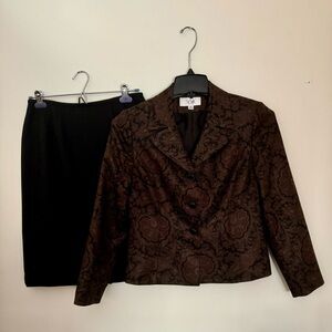 Le Suit, Woman’s Two (2) Piece Suit, Size 6P